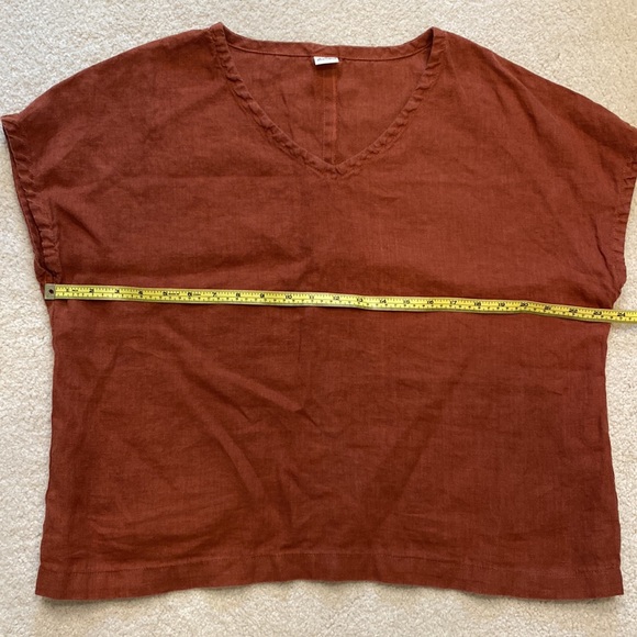 Linen Cloud redwood linen box top, v-neck. Very good condition, size XXL - Picture 5 of 7